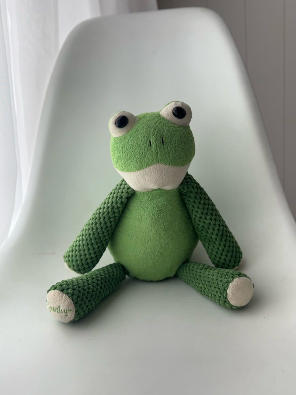 Scentsy Buddy Ribbert The Frog Plush 15" Stuffed Animal Retired with Scent Pack